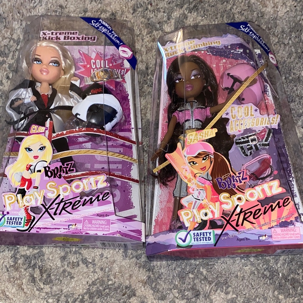 2 Bratz Sportz xtreme Sasha Rock climbing and Cloe Kickboxing